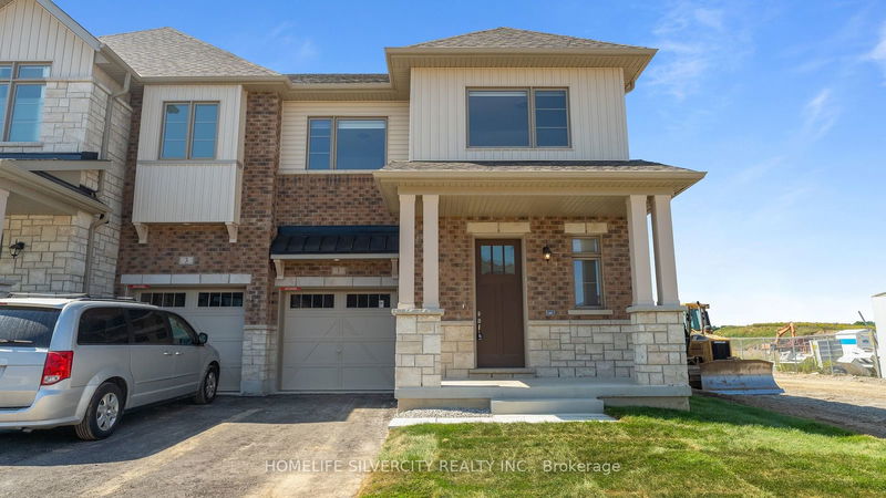 home for lease on 1 Molnar Crescent