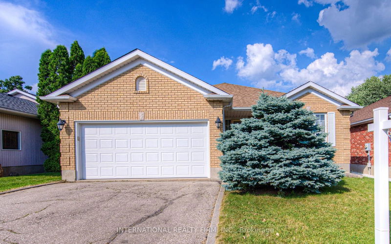 home for sale on 370 Keewatin Avenue