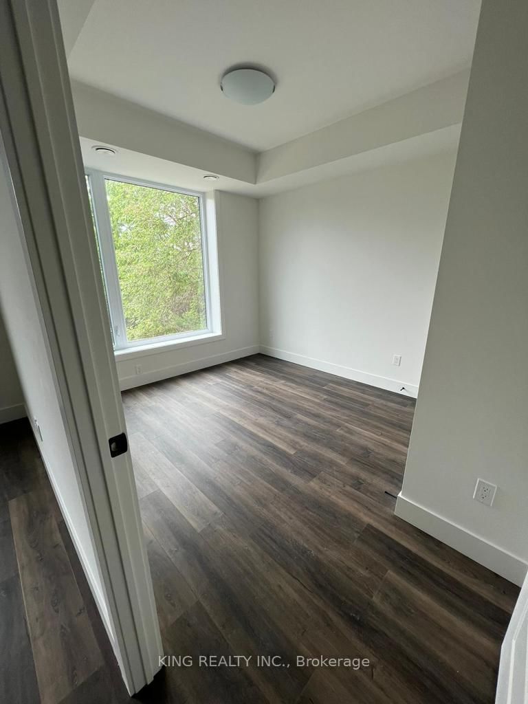 204 - 103 Rogers St, Waterloo, N2J 0G2 | Image 2