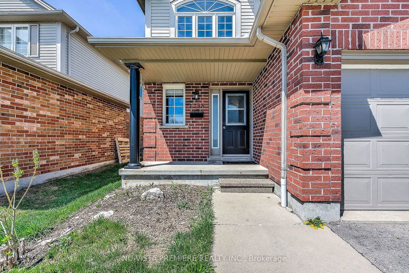 home for lease on 1238 Darnley Boulevard