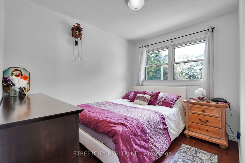 1314 Hillcrest Ave  London, N5Y 4N5 | Image 13