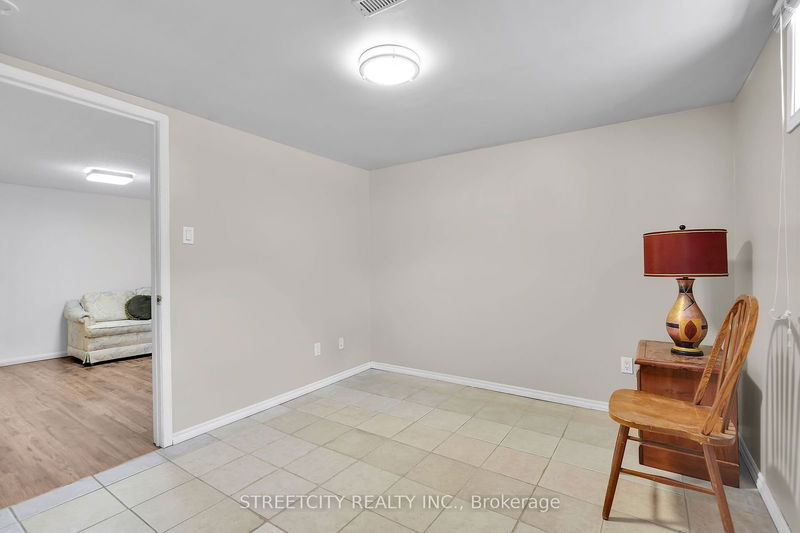 1314 Hillcrest Ave  London, N5Y 4N5 | Image 29