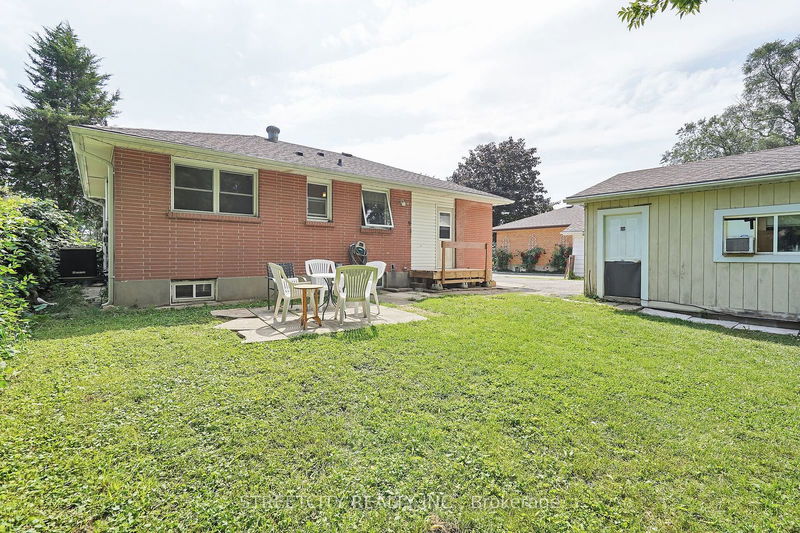 1314 Hillcrest Ave  London, N5Y 4N5 | Image 38