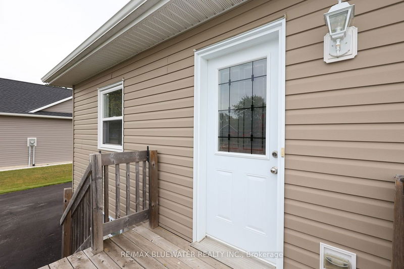 17 John St S Bluewater, N0M 2T0 | Image 4