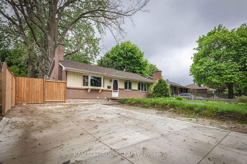 home for lease on Bsmt-323 Tweedsmuir Avenue