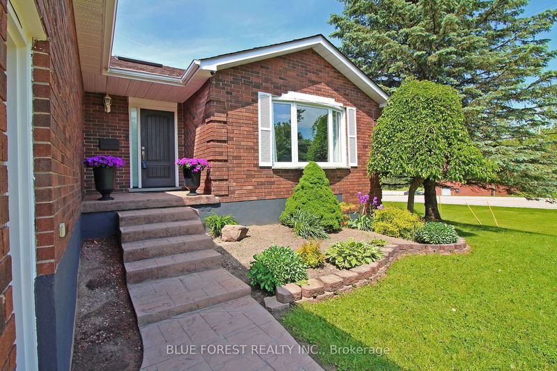 371 Sherwood Ave  Central Elgin, N0L 1B0 | Image 2