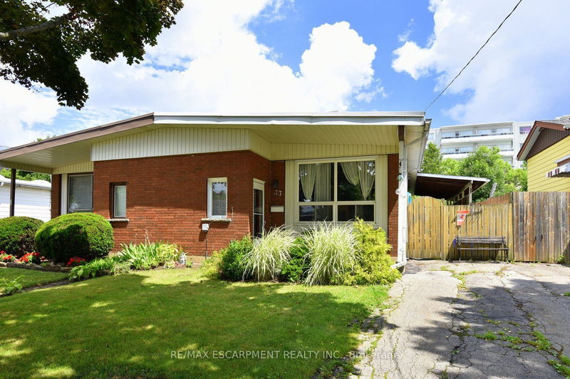 33 Fielding Cres  Hamilton, L8V 2P3 | Image 1