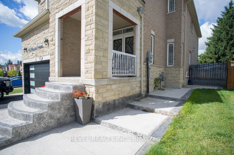 114 Thomas Ave  Brantford, N3S 7V4 | Image 4