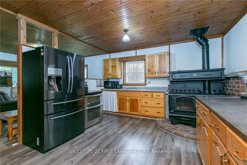 2096 Bruce Rd 9 Rd  Northern Bruce Peninsula, N0H 1W0 | Image 11