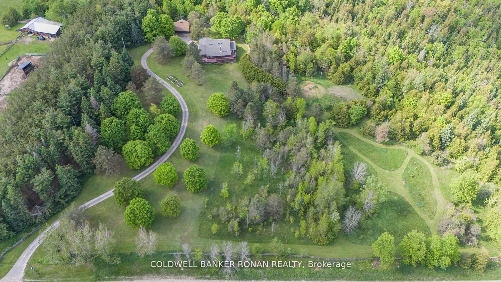 Detached House sold at 487283 Sideroad 30, Mono, Rural Mono, L9V 1H1 - MLS: X9298228