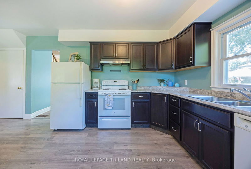 1874 Churchill Ave  London, N5W 2L6 | Image 11