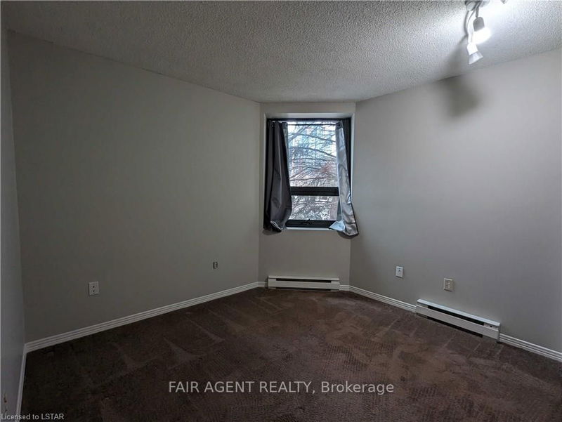  102 - 549 RIDOUT St N London, N6A 5N5 | Image 17