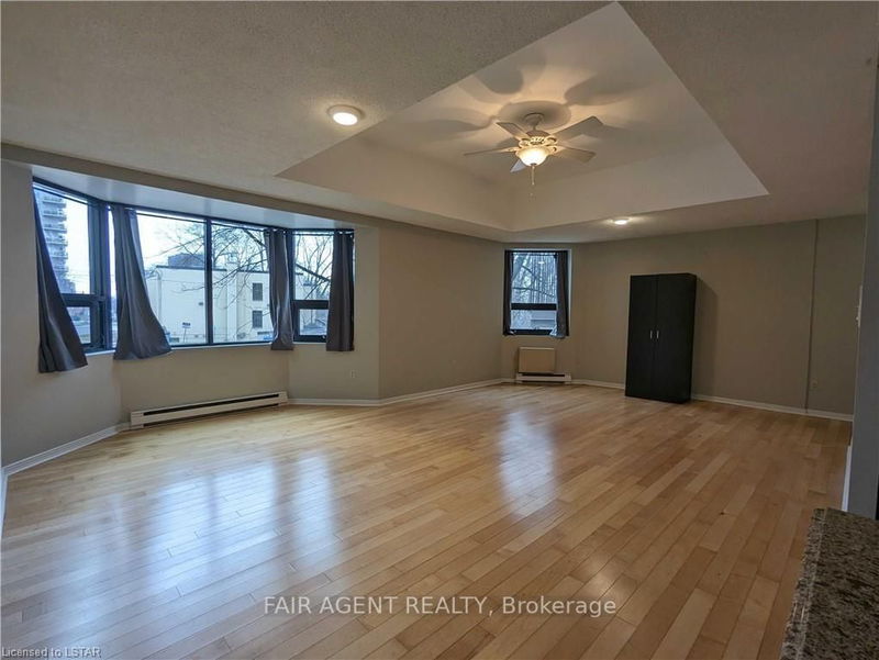  102 - 549 RIDOUT St N London, N6A 5N5 | Image 6