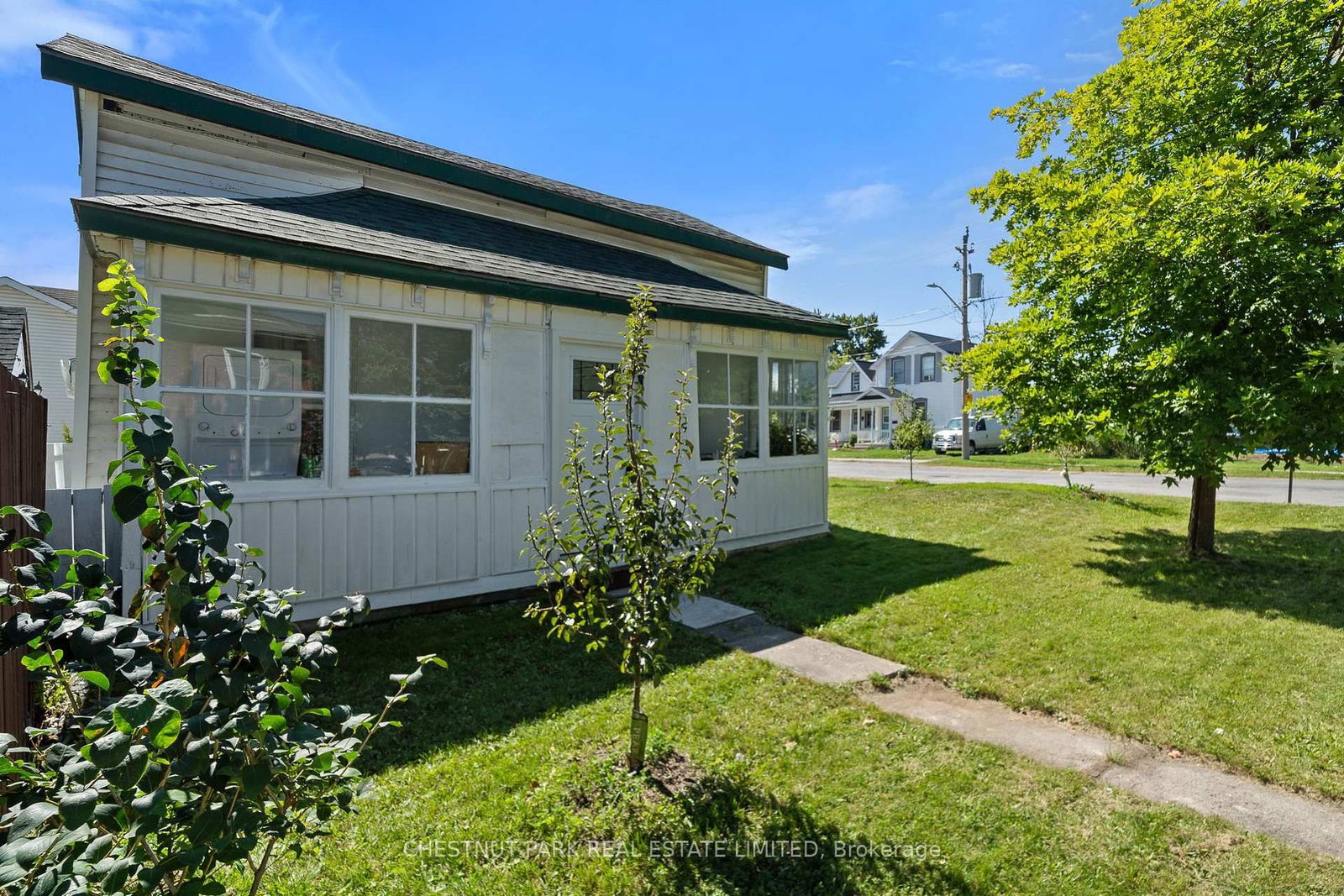 Listing Image 3