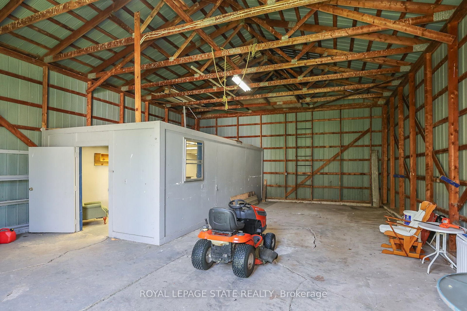 Listing Image 7