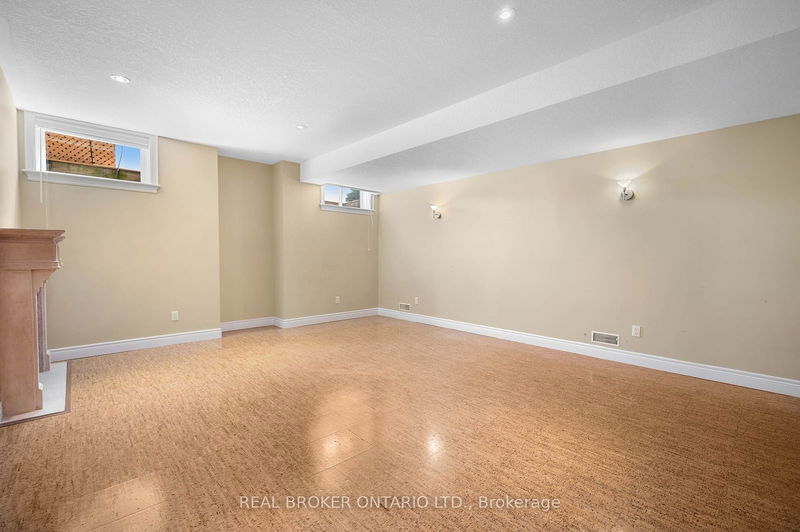 22 Black Maple Cres  Kitchener, N2P 2W7 | Image 26