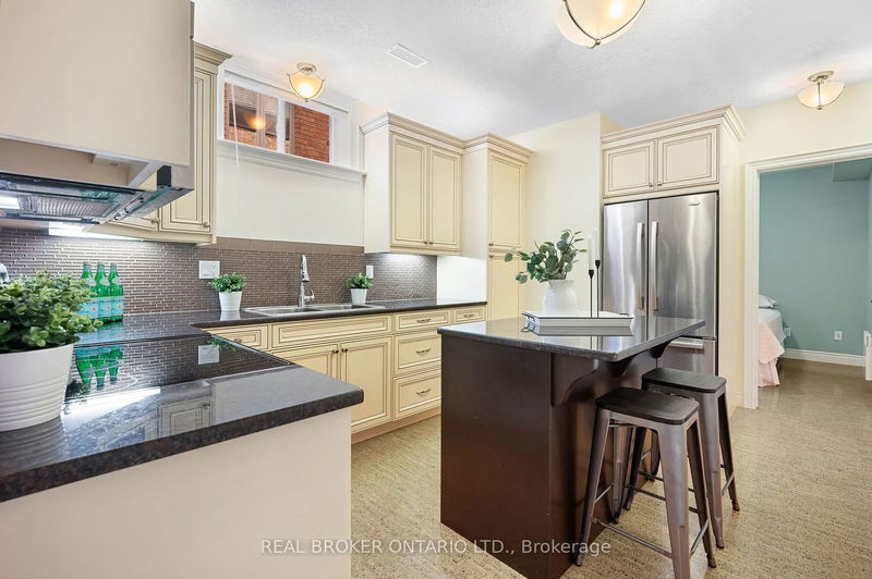 22 Black Maple Cres  Kitchener, N2P 2W7 | Image 28