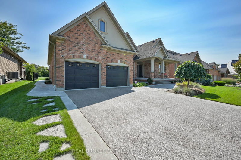 22 Black Maple Cres  Kitchener, N2P 2W7 | Image 3