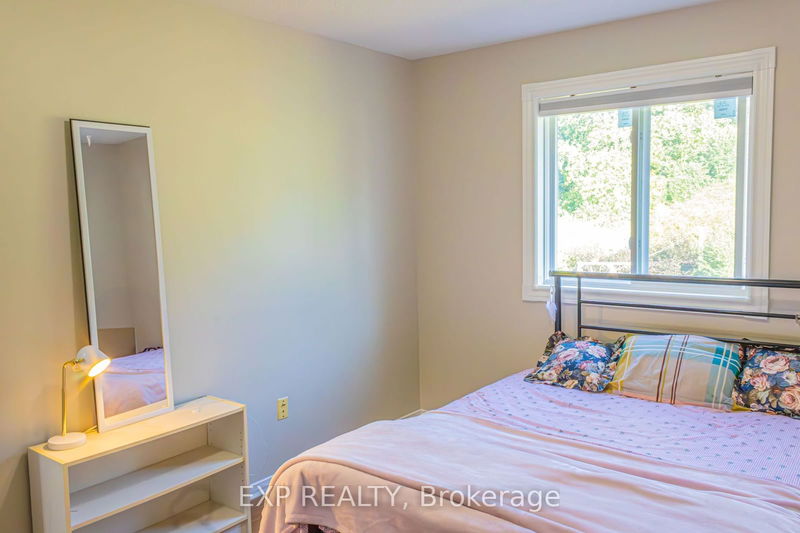 20 Curzon Cres  Guelph, N1K 1Z9 | Image 20