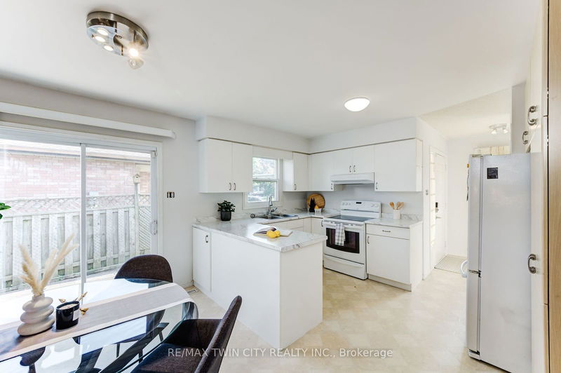 26 Bourbon Lane  London, N5V 4B3 | Image 6