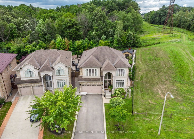 240 CLOVERLEAF Dr  Hamilton, L9K 1T2 | Image 38