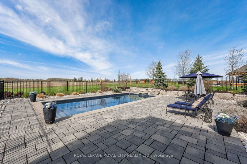 11 HARTFIELD Dr  Guelph/Eramosa, N1H 6J2 | Image 35