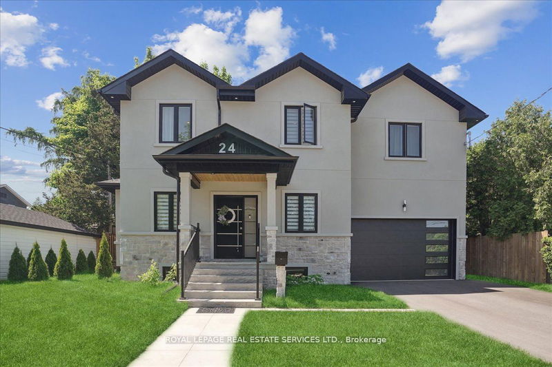 home for sale on 24 Peel Street N
