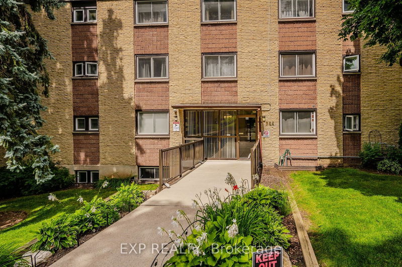  305 - 944 Caledonian View  Cambridge, N3H 1A5 | Image 10