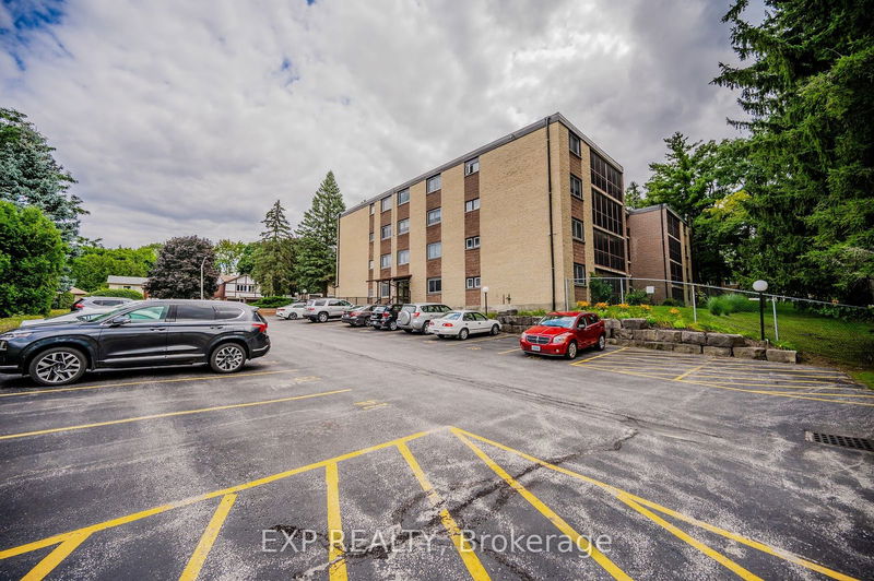  305 - 944 Caledonian View  Cambridge, N3H 1A5 | Image 35