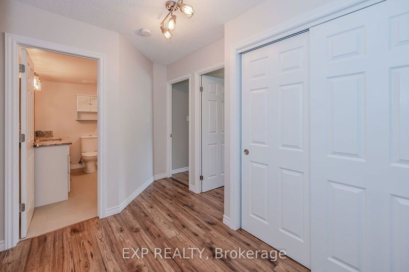  305 - 944 Caledonian View  Cambridge, N3H 1A5 | Image 9