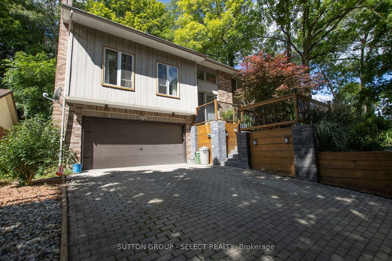 39 Ski Valley Cres  London, N6K 3H2 | Image 2