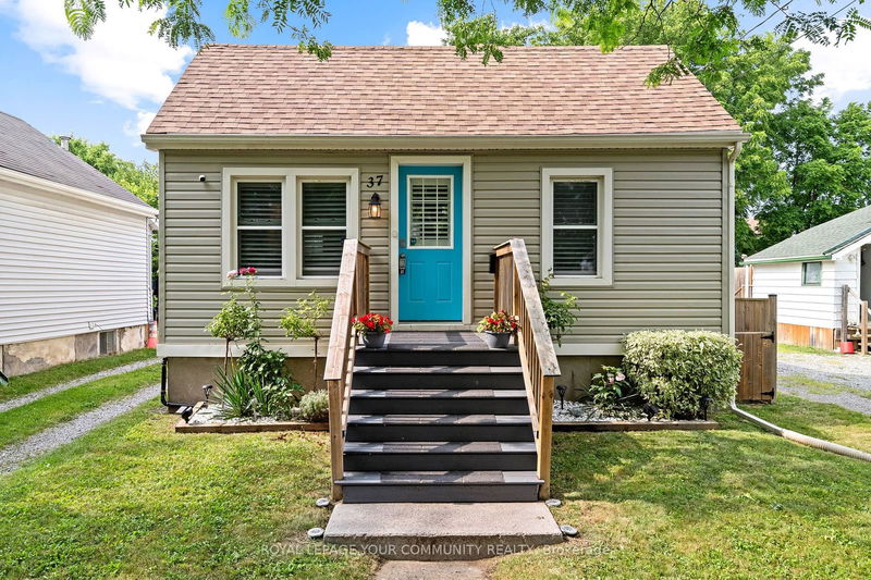 home for sale on 37 Maplecrest Avenue
