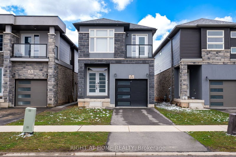home for lease on 212 Louise Street