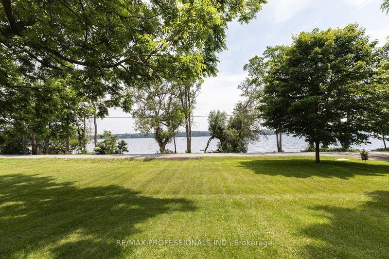 572 Lakeside Dr  Prince Edward County, K0K 1T0 | Image 26