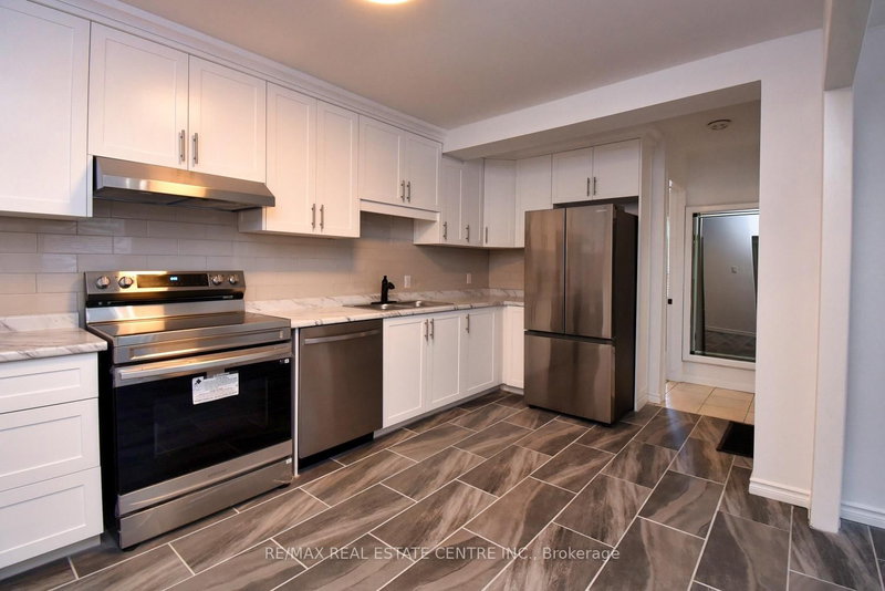 14 Graham Ave S, Hamilton, L8K 2L8 | Image 3