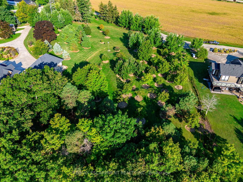 4 Weatherburn Line  Haldimand, N1A 2W6 | Image 9