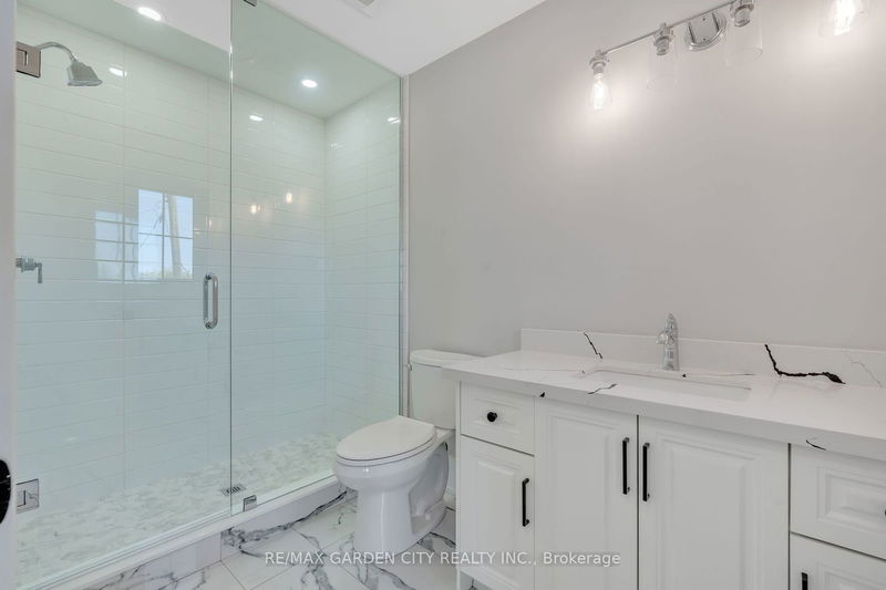 86 Beland Ave N Hamilton, L8H 6L1 | Image 23