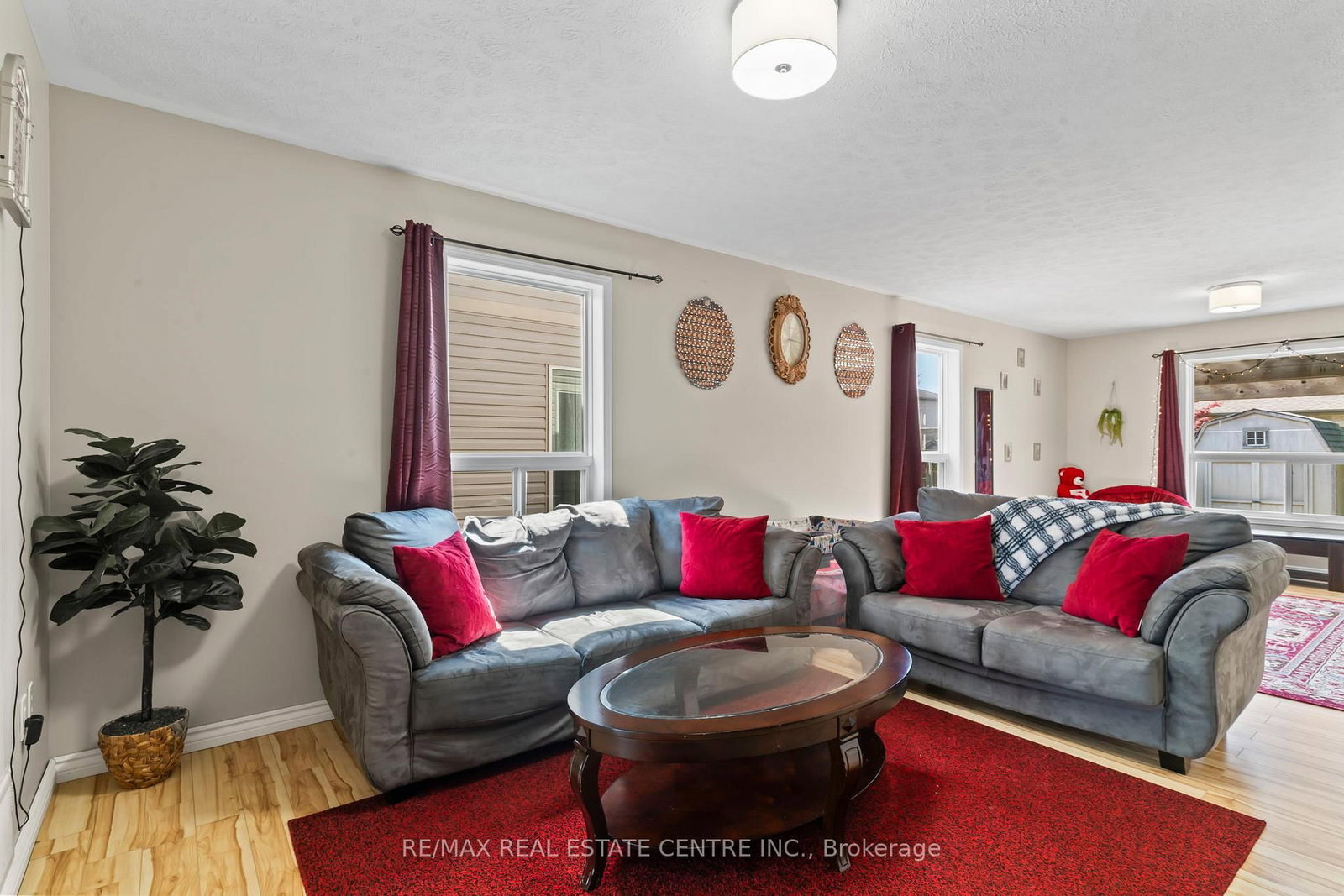 Listing Image 9