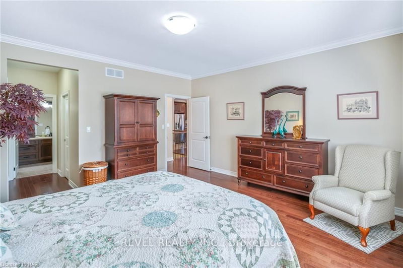 33 Hickory Ave  Niagara-on-the-Lake, L0S 1J1 | Image 23