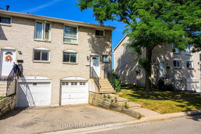 Townhouse leased at 7-120 Quigley Road, Hamilton, Ontario, L8K 6L4 - Vincent - MLS: X9302555