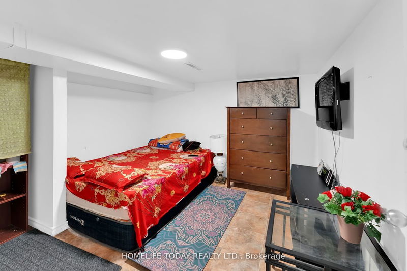 1529 Hall Ave  Windsor, N8X 4R6 | Image 13