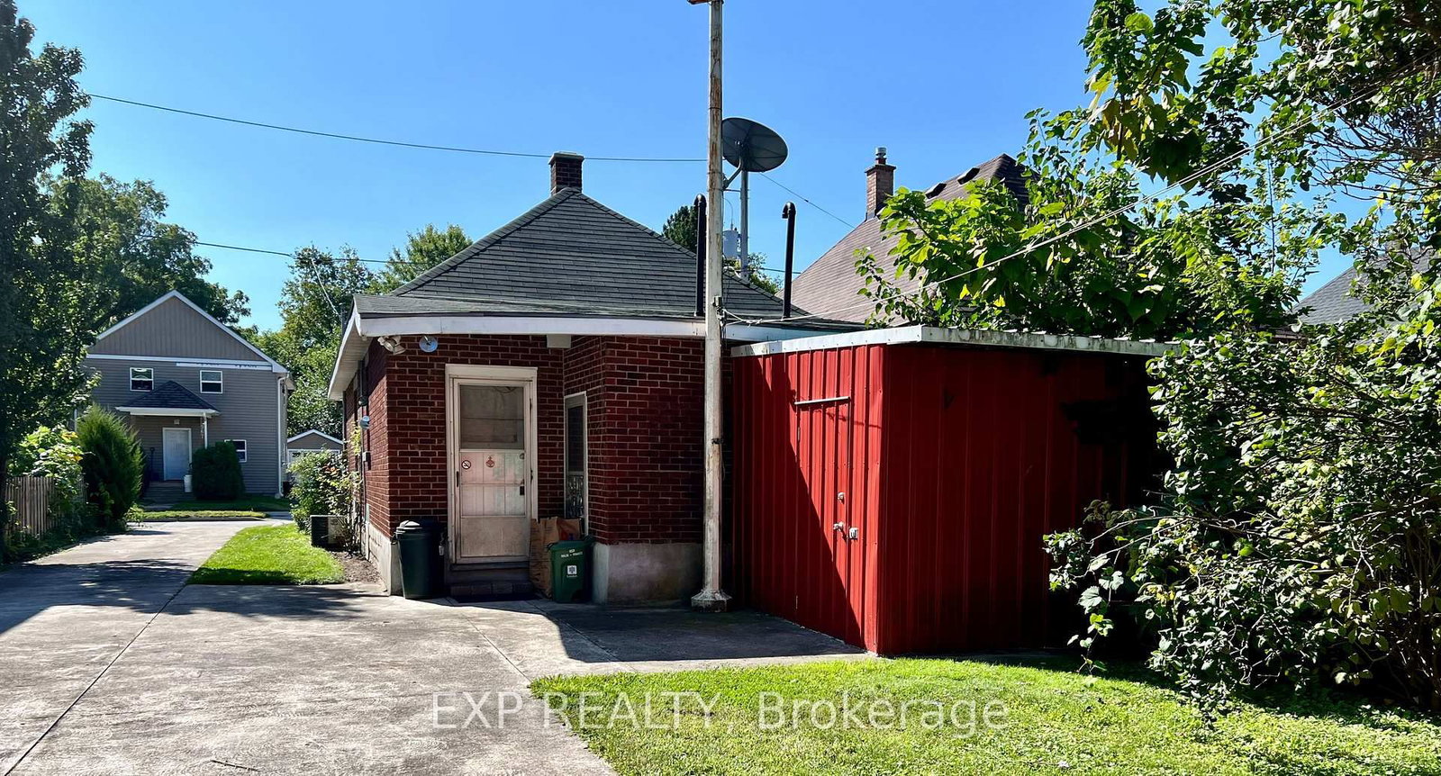 Listing Image 4