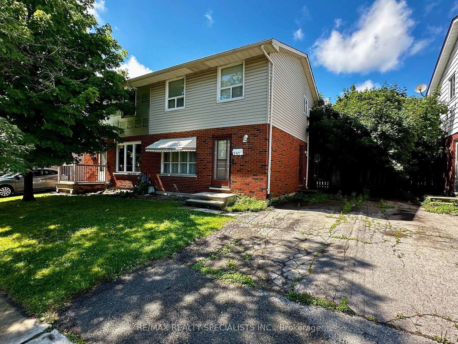 Listing photo 2