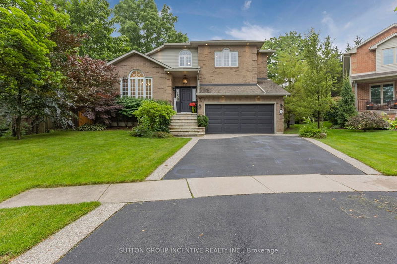 25 Silver Crt  Hamilton, L8B 0H9 | Image 1