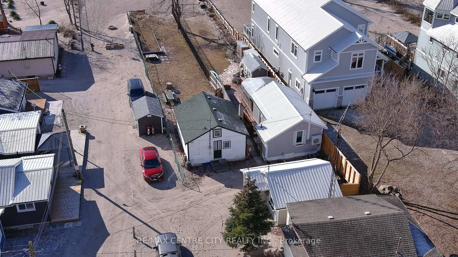 Listing Image 4