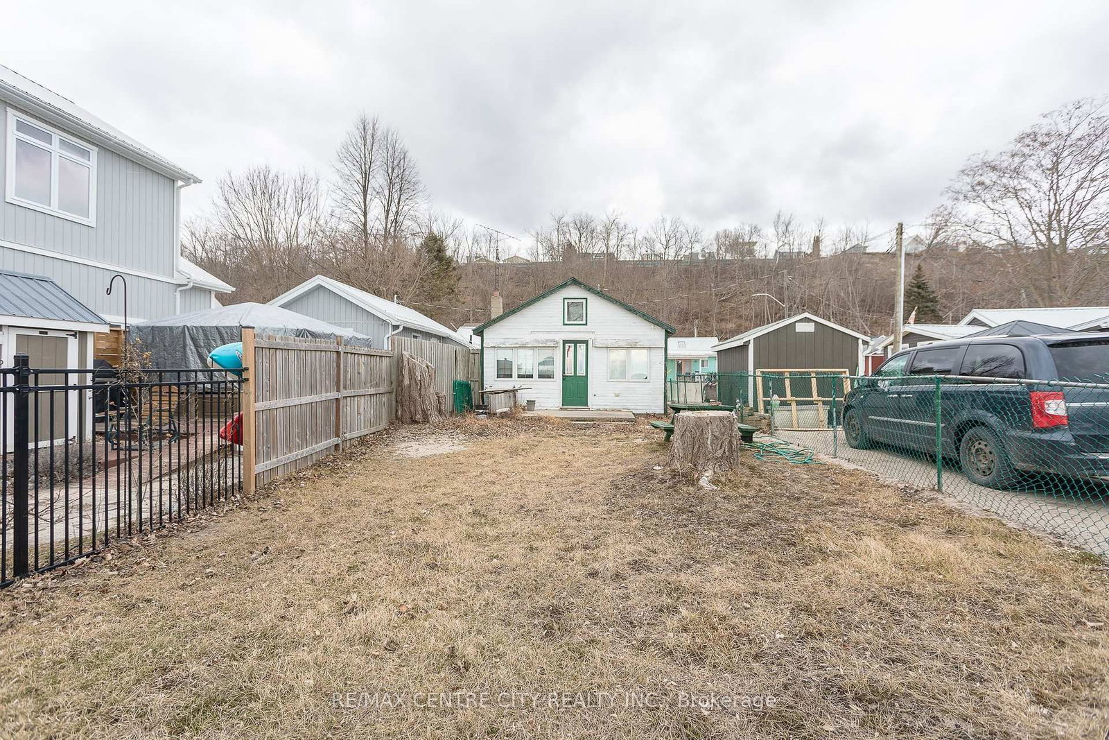 Listing Image 9