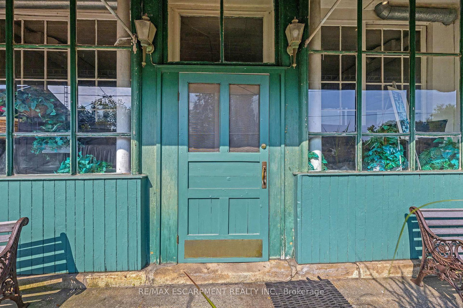 Listing Image 7