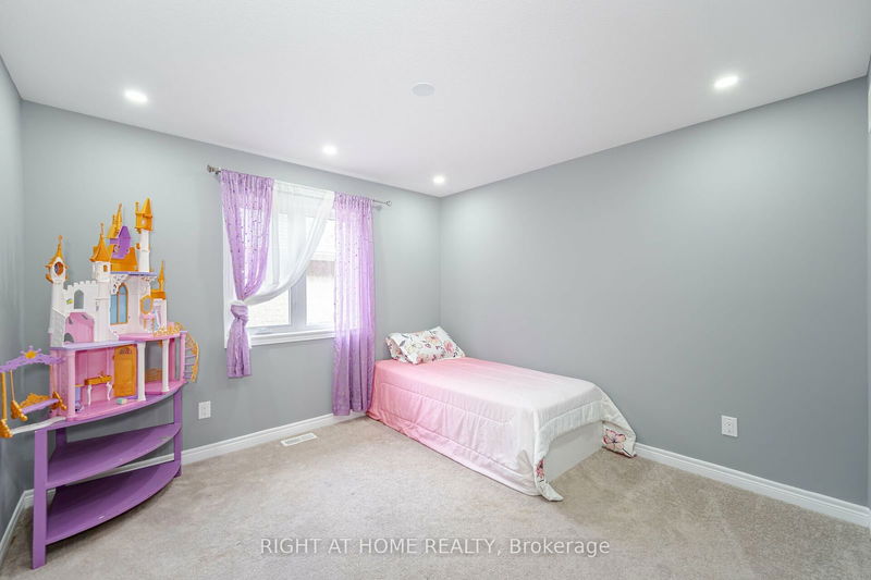 23 Robertson Rd  Hamilton, L9K 0H7 | Image 29