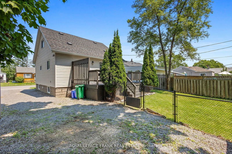 723 St Marys St  Peterborough, K9J 4H1 | Image 32