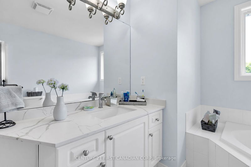 742 Guildwood Blvd  London, N6H 5P4 | Image 22